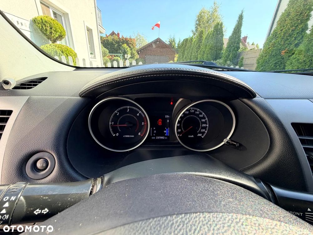 Mitsubishi Outlander 2.0 DID Intense - 8