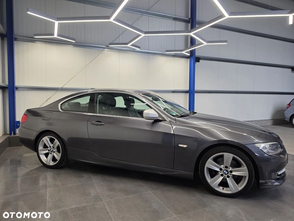 BMW Seria 3 320d Edition Exclusive - 8