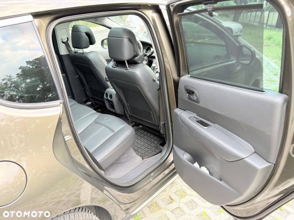 Peugeot 3008 2.0 HDi Premium - 4
