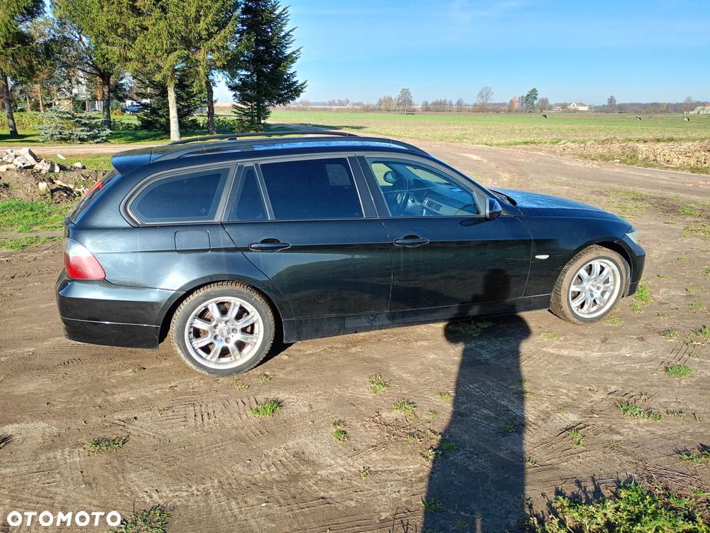 BMW Seria 3 318d - 4