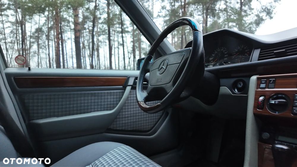 Mercedes-Benz Klasa E - 14