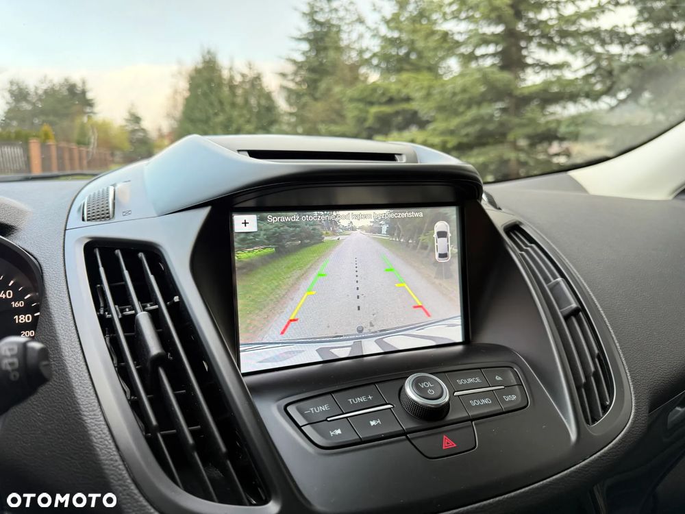 Ford Kuga 1.5 EcoBoost 2x4 Titanium - 21