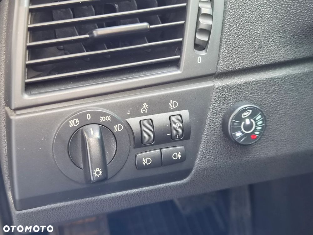BMW X3 2.5i - 16