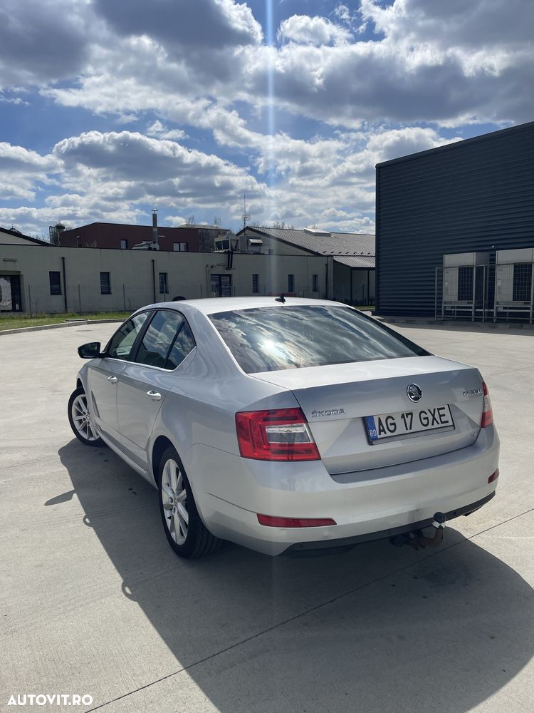 Skoda Octavia 1.6 TDI STYLE DSG - 11