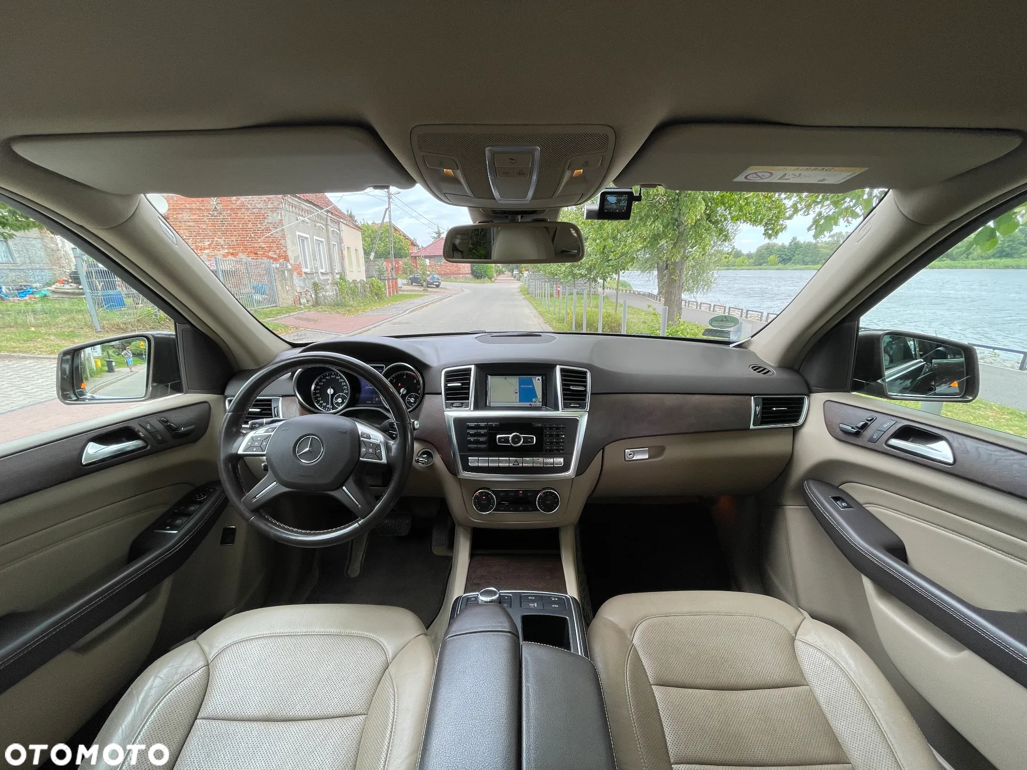 Mercedes-Benz ML 350 BlueTec 4-Matic - 4