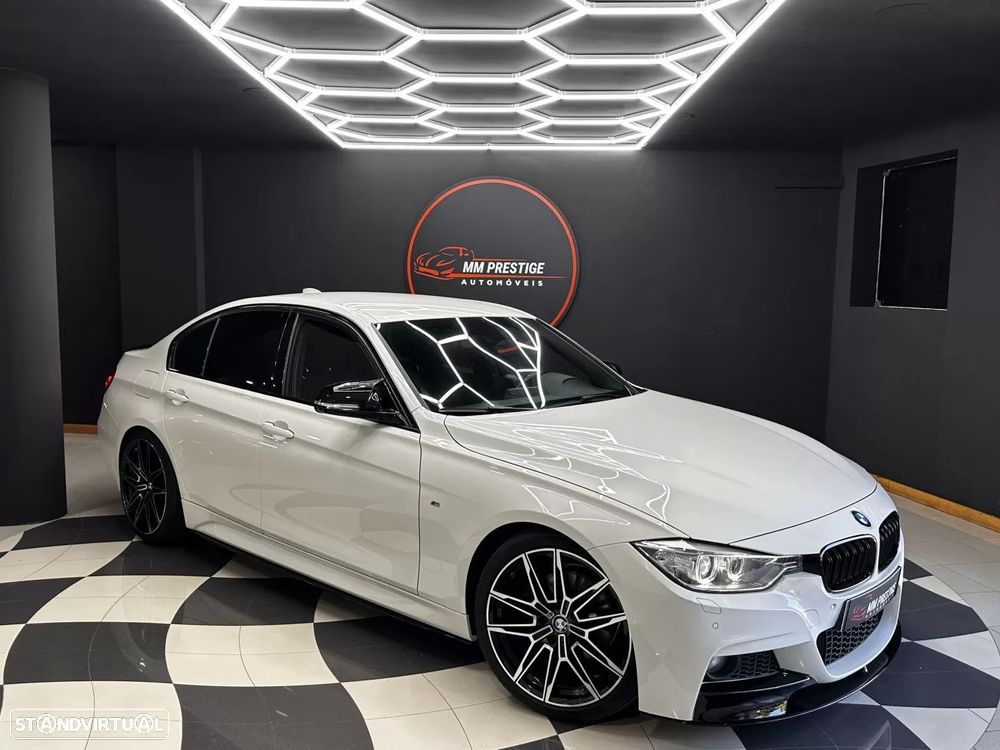 BMW 320 d Pack M - 11