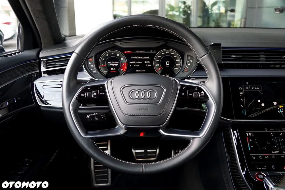 Audi S8 - 9