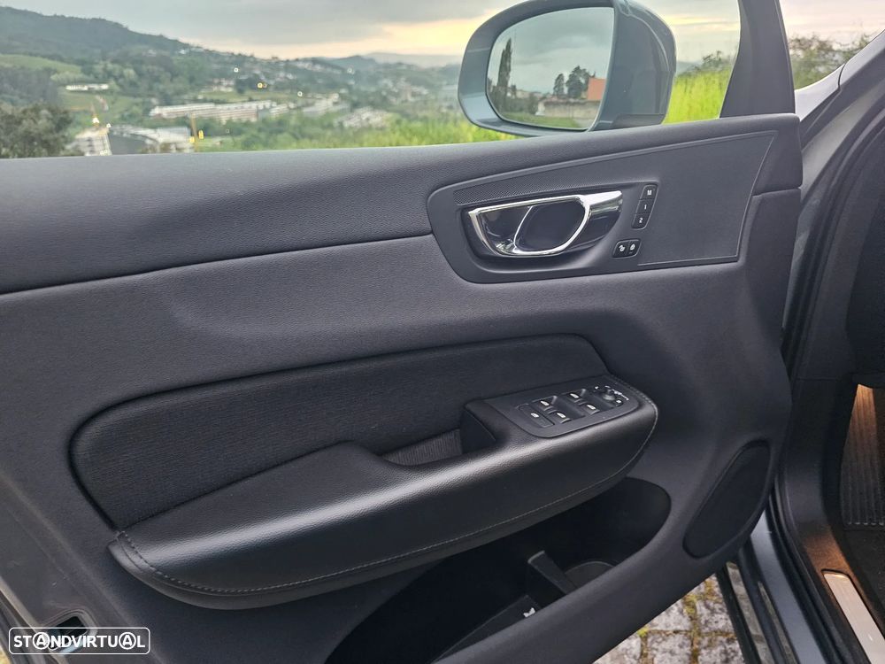 Volvo XC 60 2.0 T8 PHEV Inscription AWD - 14