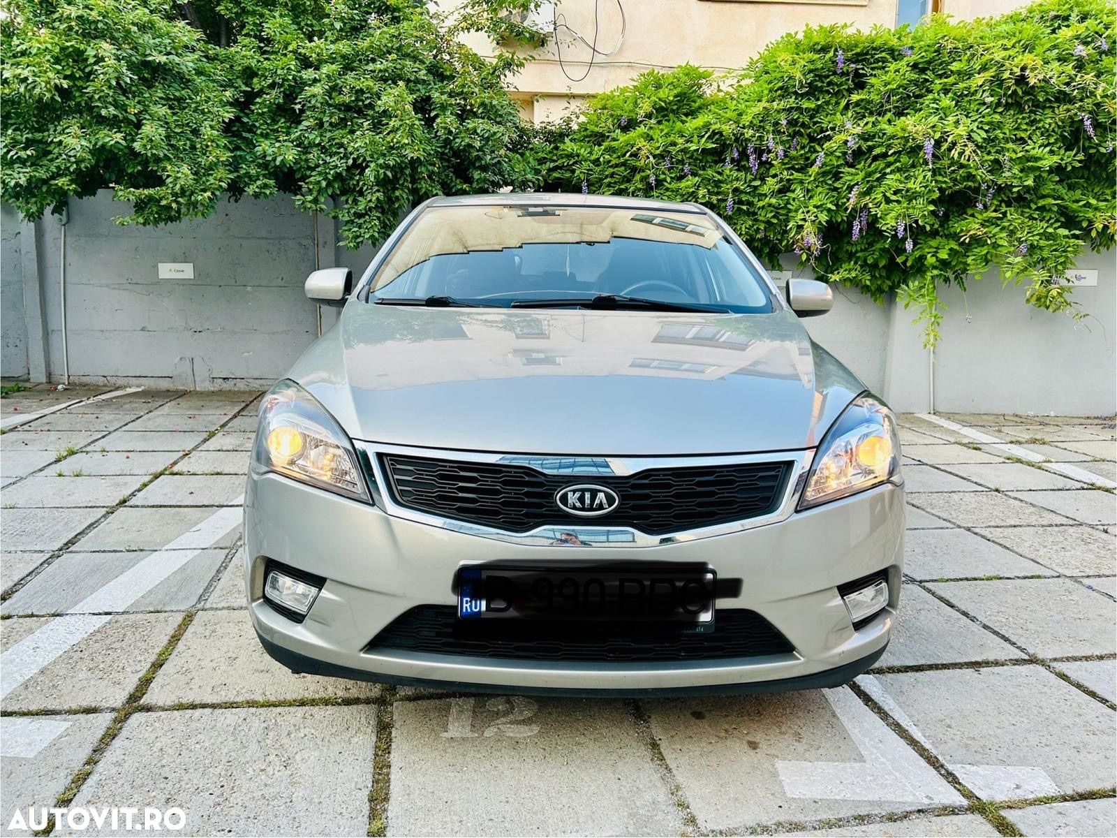 Kia Ceed - 1