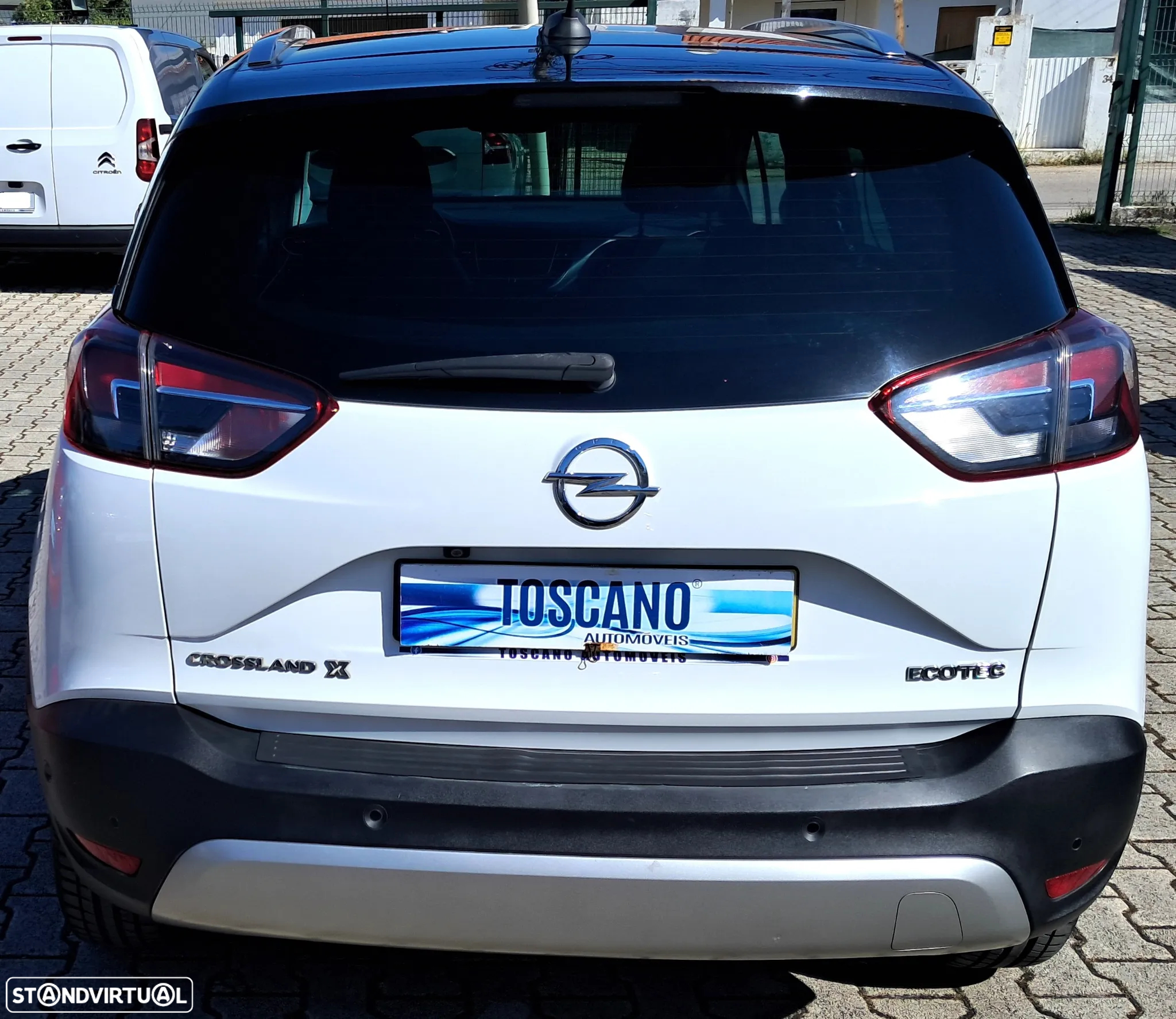 Opel Crossland X 1.2 T Innovation - 26