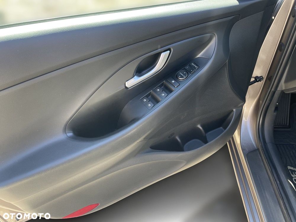 Hyundai i30 1.0 T-GDI Smart - 11