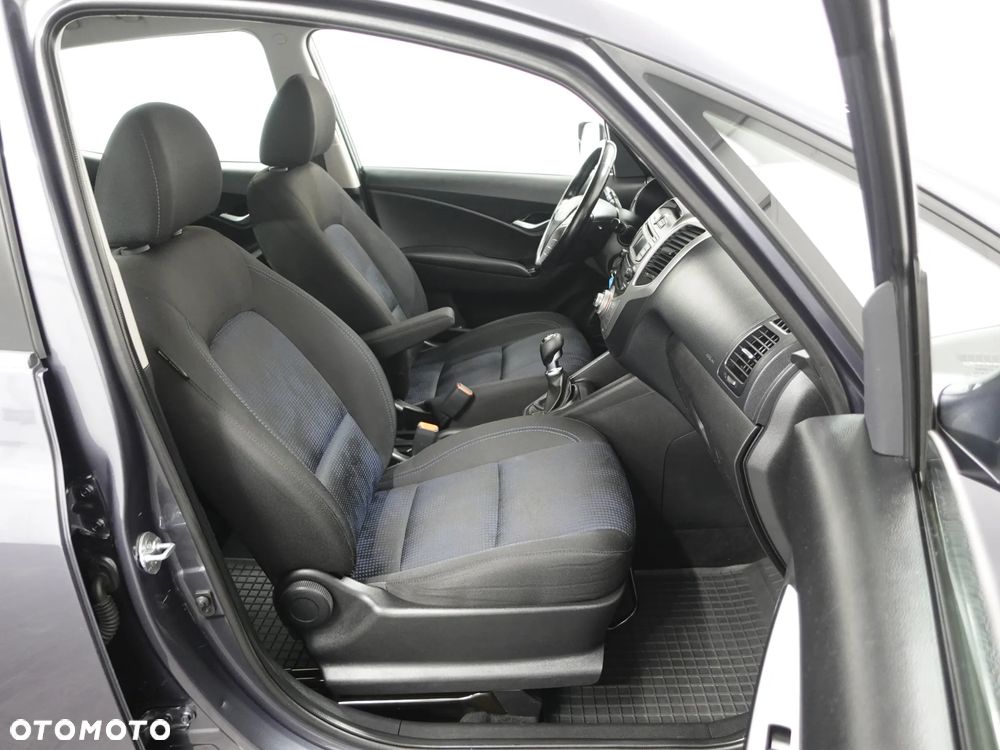 Hyundai ix20 - 24