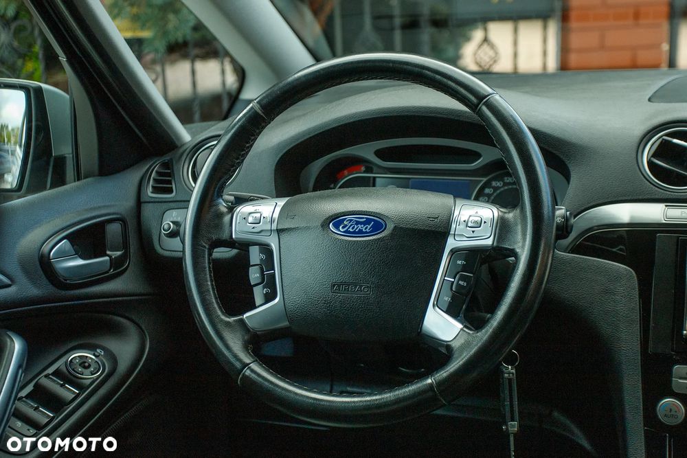 Ford S-Max 2.0 TDCi DPF Titanium X - 27