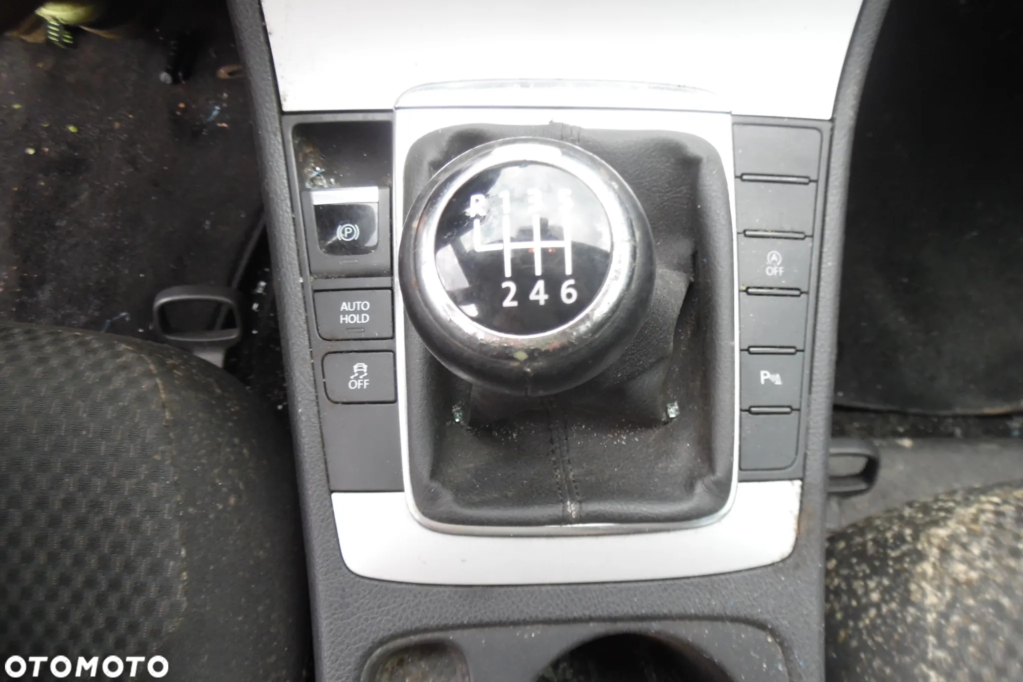 Volkswagen Passat 1.6 TDI Comfortline - 13