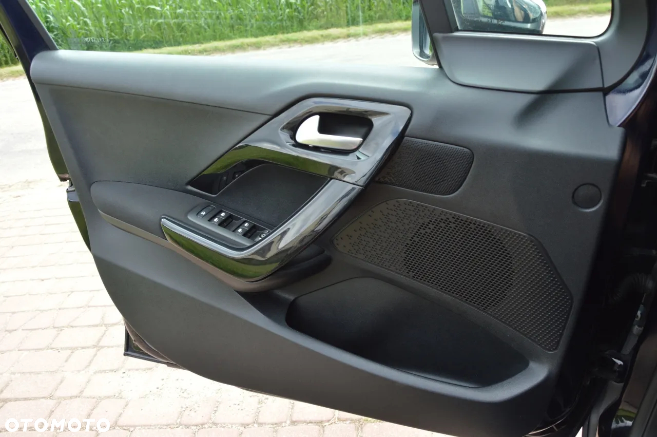 Peugeot 208 1.2 PureTech Allure - 9