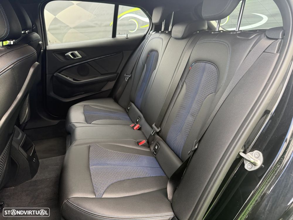 BMW 116 d Pack Desportivo M - 26