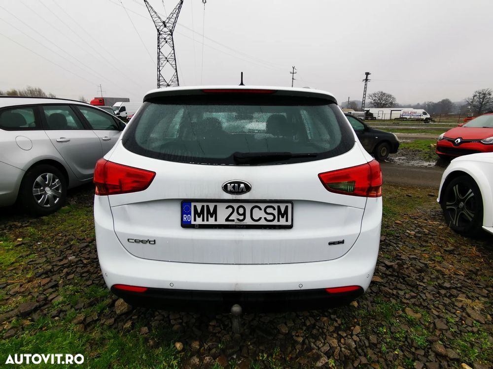 Kia Ceed 1.4 CRDi 90 SW Vision - 11