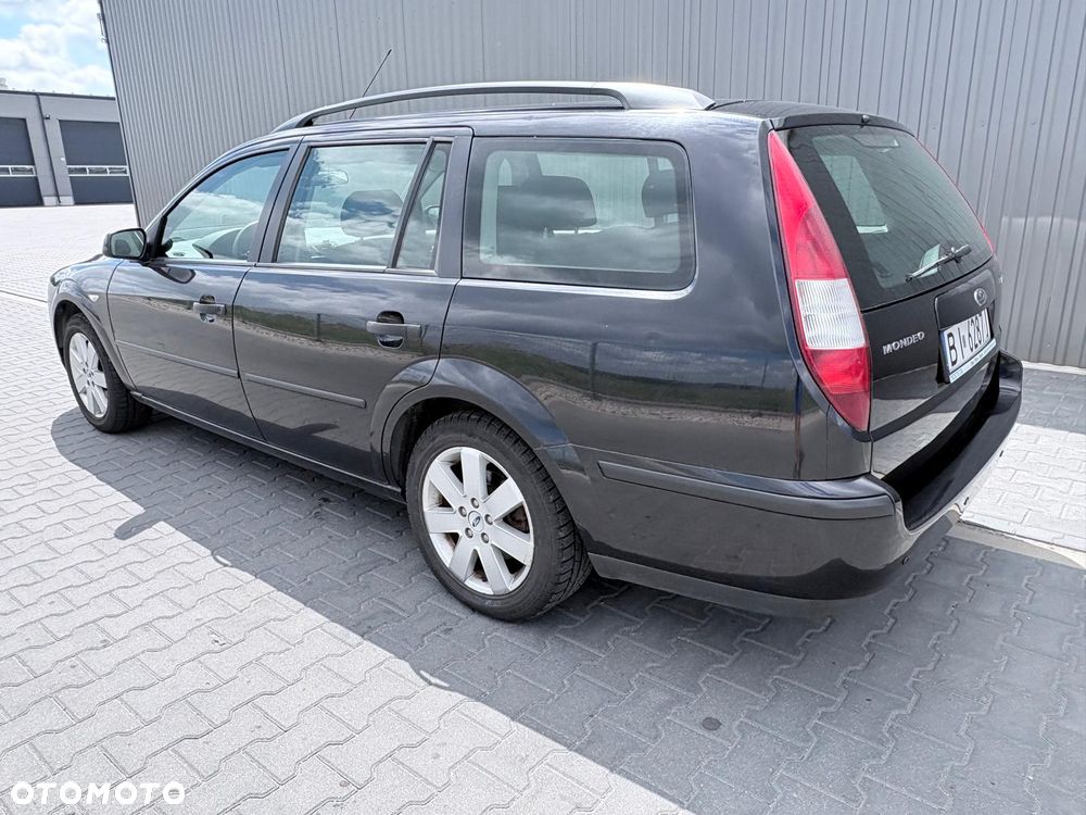 Ford Mondeo 2.0 TDCI Ambiente - 13