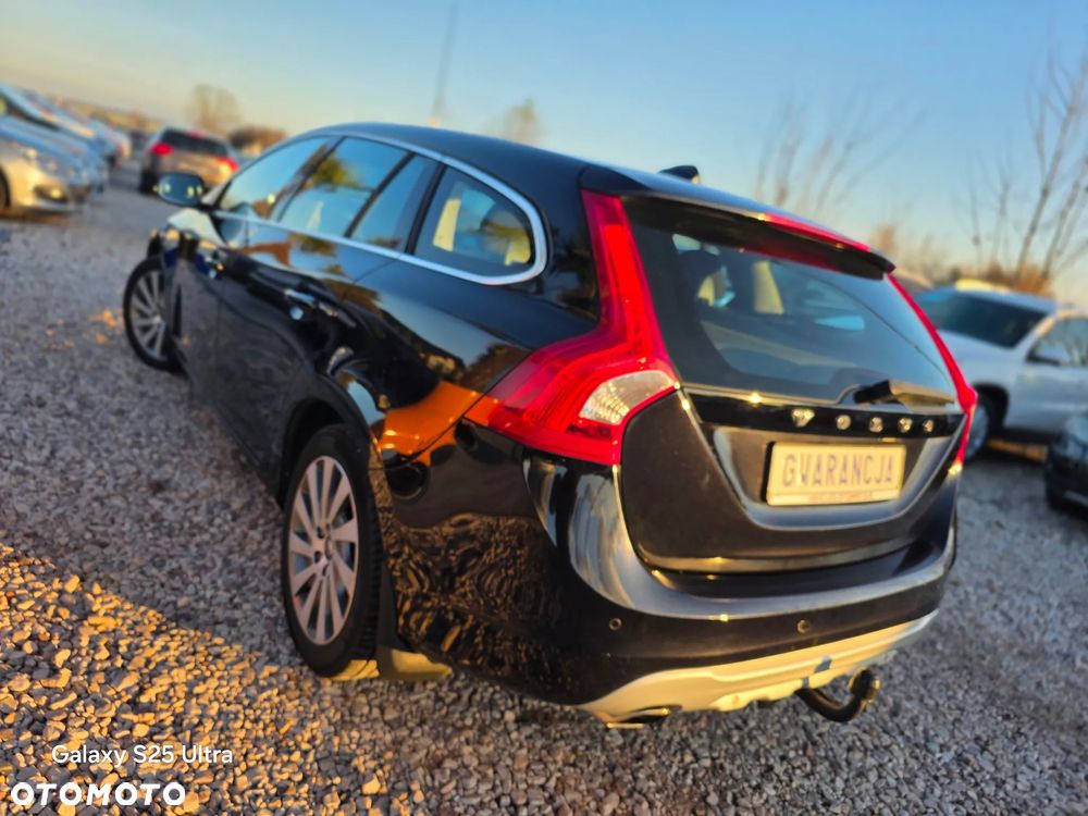Volvo V60 D3 Momentum - 14
