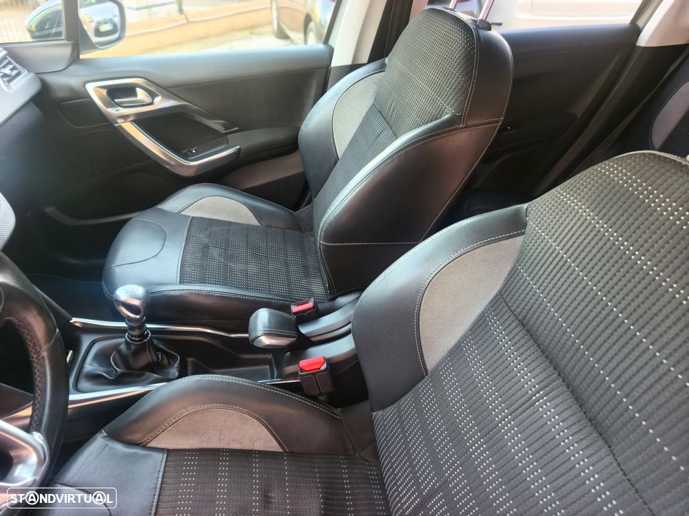 Peugeot 2008 e-HDi FAP 115 STOP & START Allure - 16