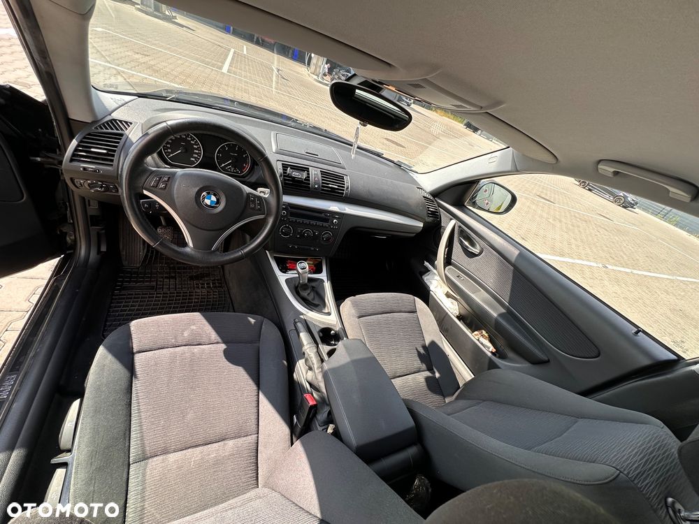 BMW Seria 1 118d Sport Line - 12