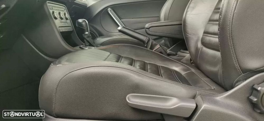 VW New Beetle 2.0 TSI Sport DSG - 25