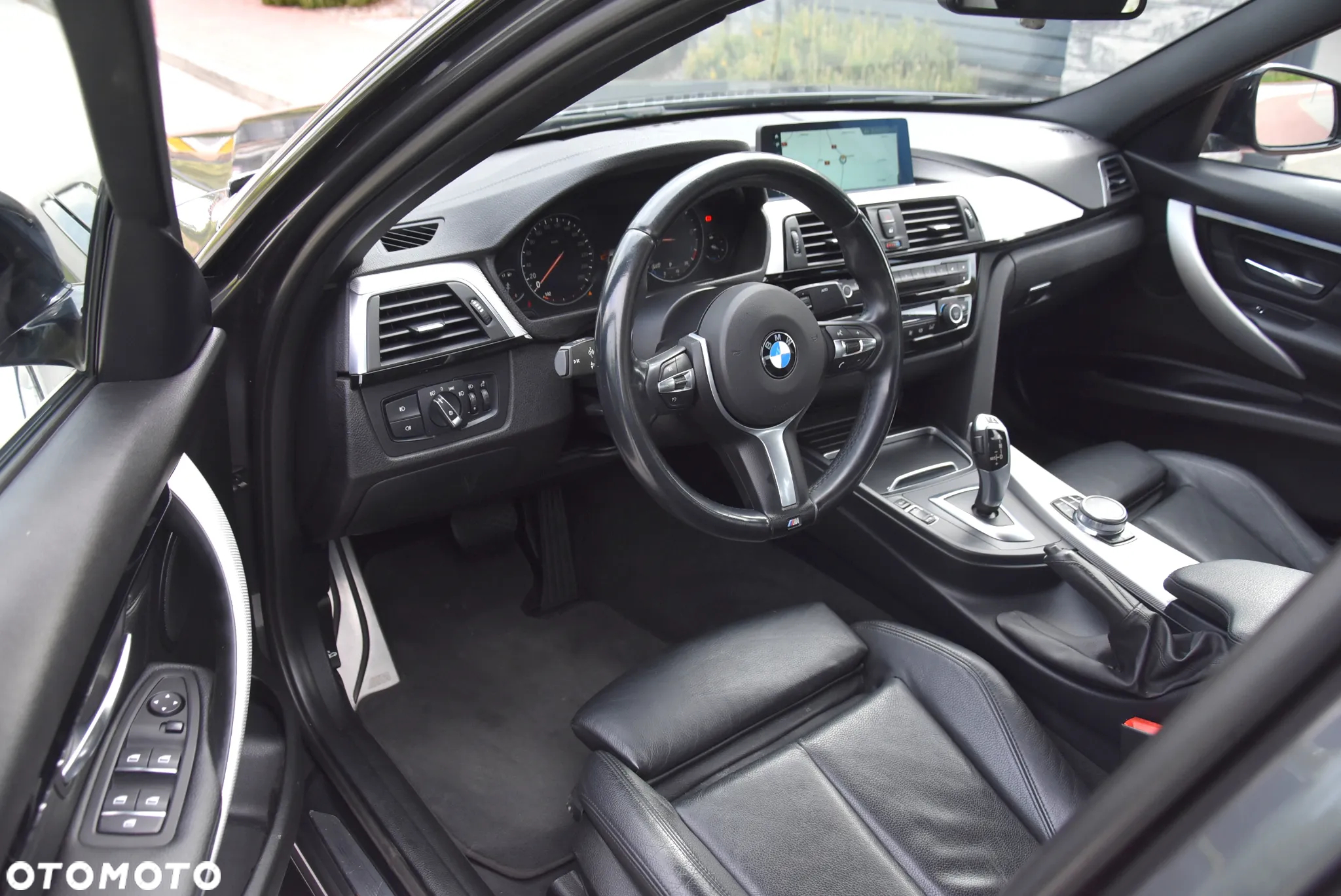 BMW Seria 3 320i Edition M Sport Shadow - 23