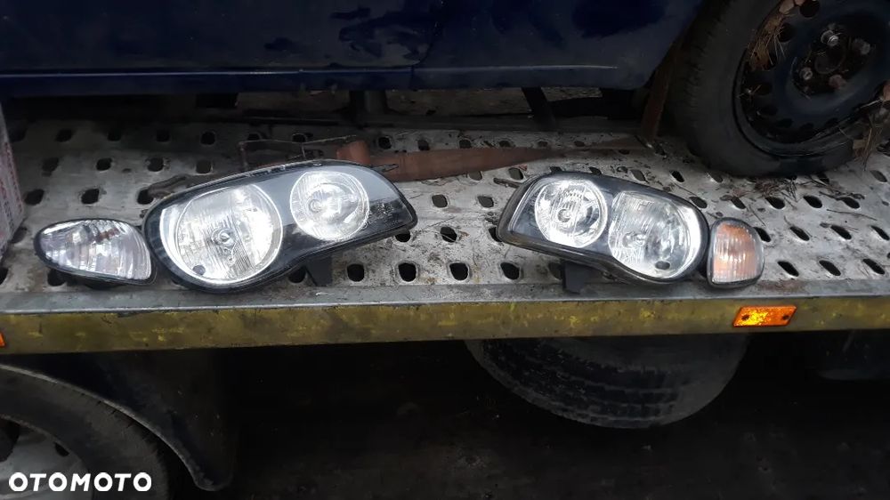 Lampa reflektor  lewy prawy Toyota Corolla e11 Lift   Europa - 2