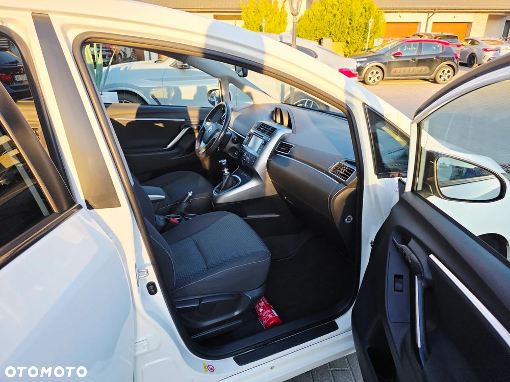 Toyota Verso 1.6 D-4D Premium - 39