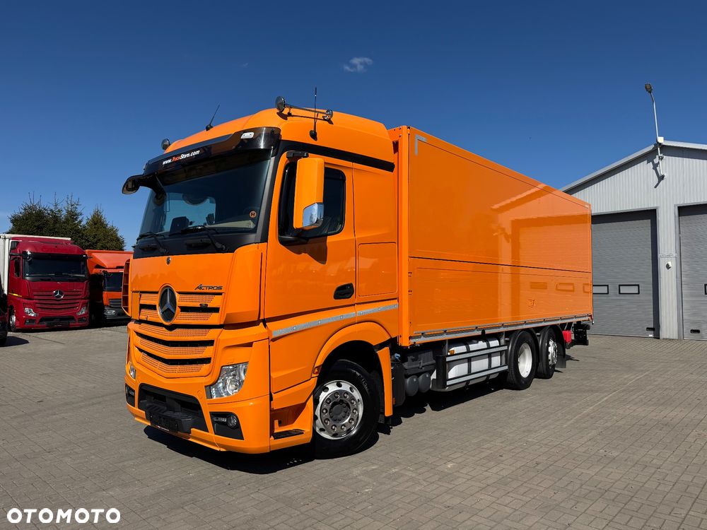 Mercedes-Benz Actros - 11