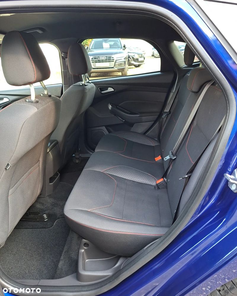 Ford Focus 1.5 EcoBlue Start-Stopp-System ST-LINE - 10