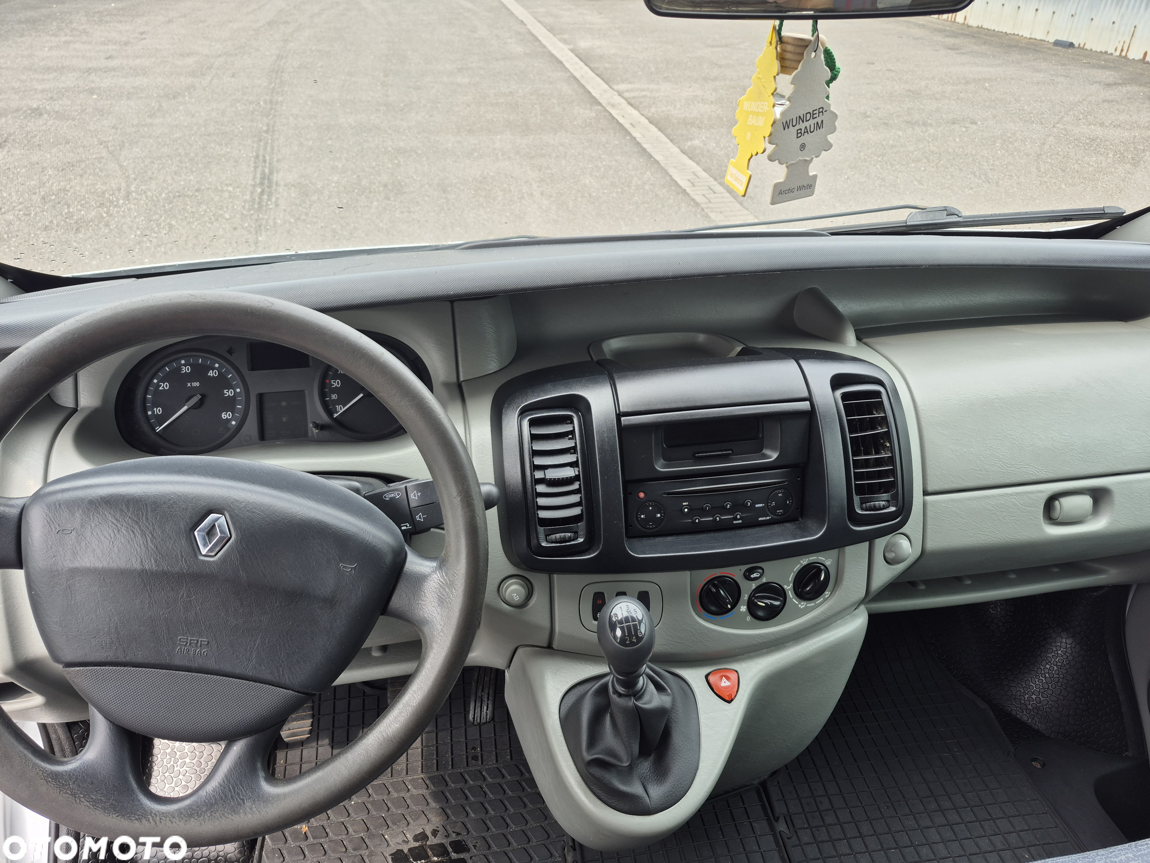 Renault Trafic - 15