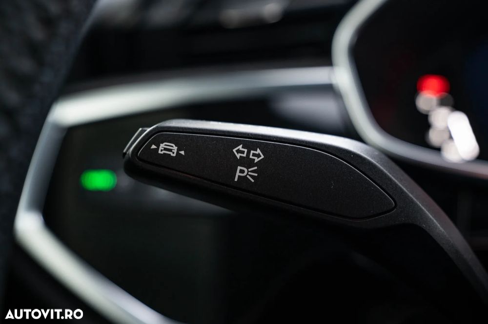 Audi RS Q3 2.5 TFSI quattro S tronic - 25