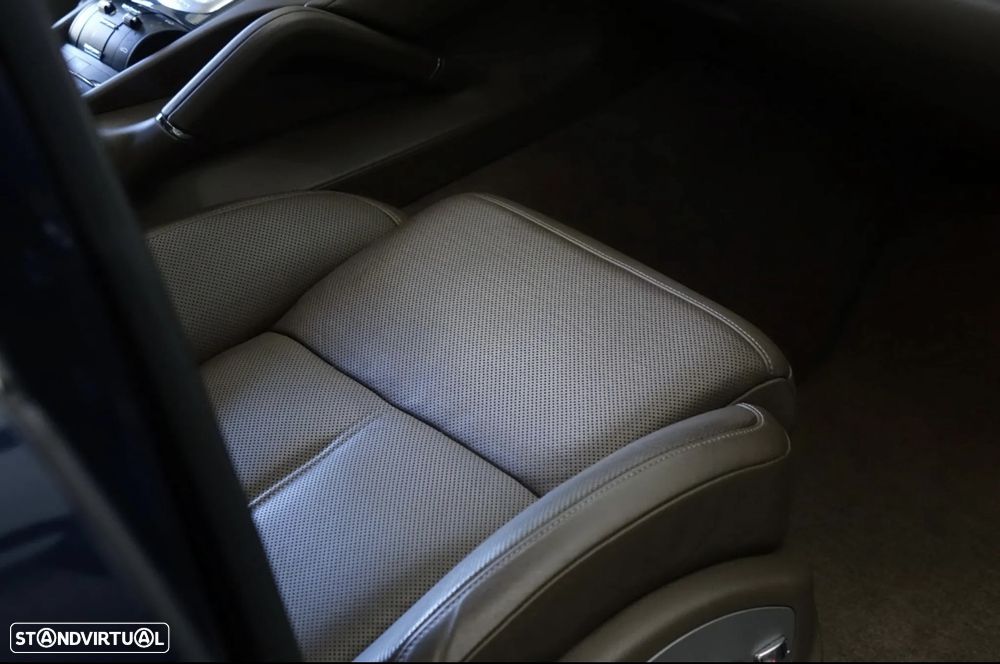 Porsche Cayenne Turbo - 39