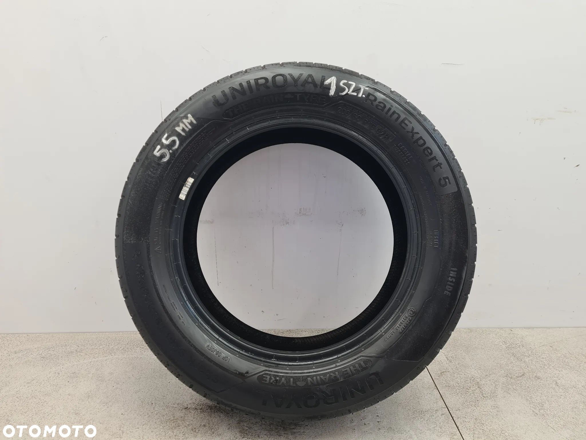 opona uniroyal rainexpert5 205/60 16 - 1