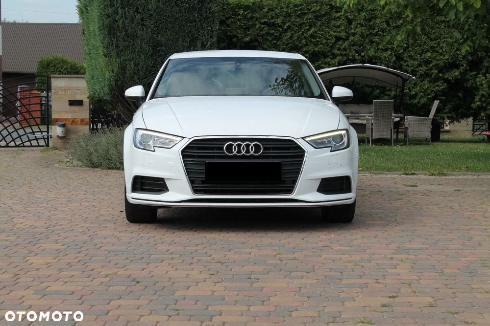 Audi A3 Limousine 30 TFSI S tronic - 2