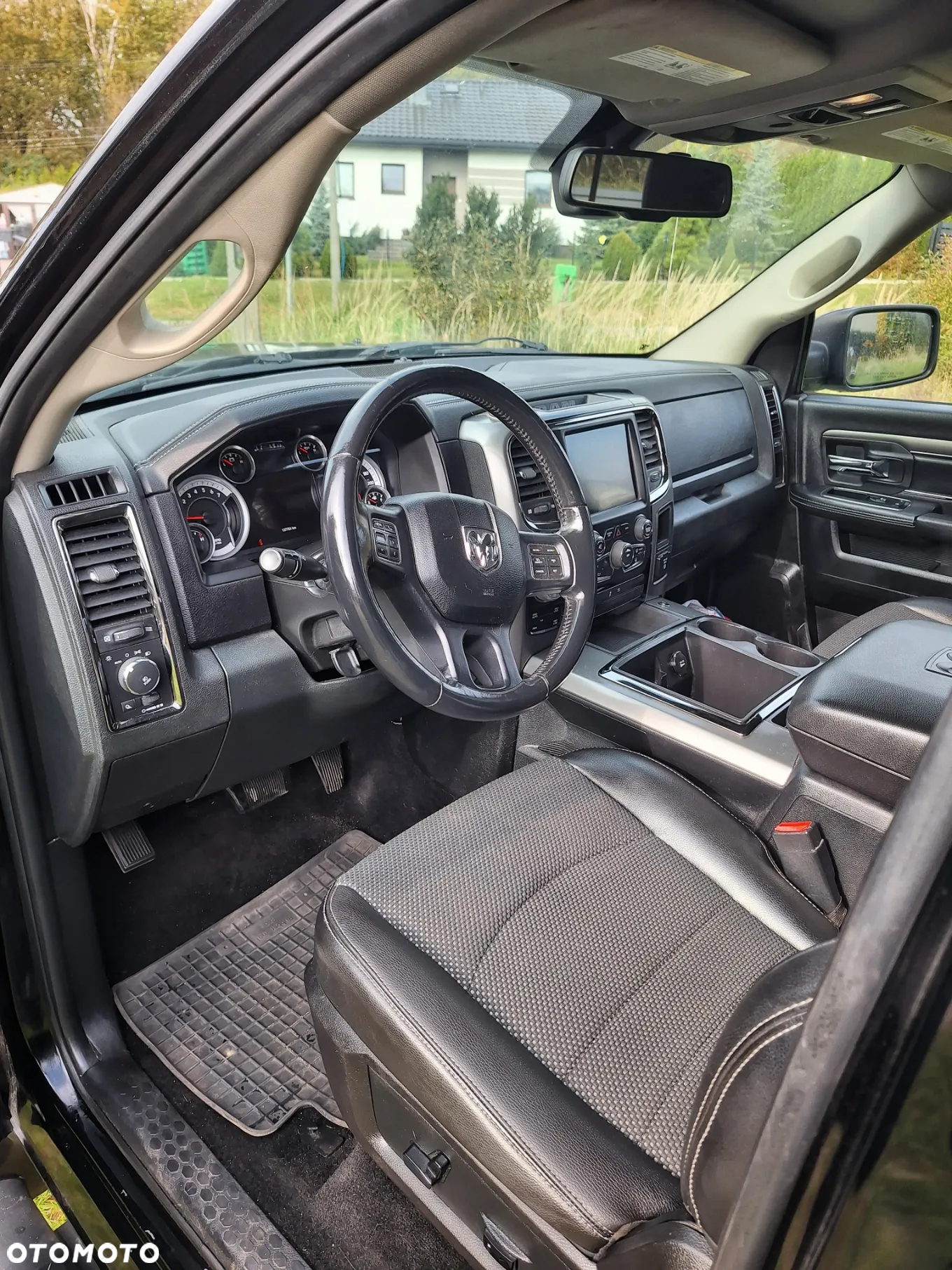 Dodge RAM 1500 5.7 4x4 - 6