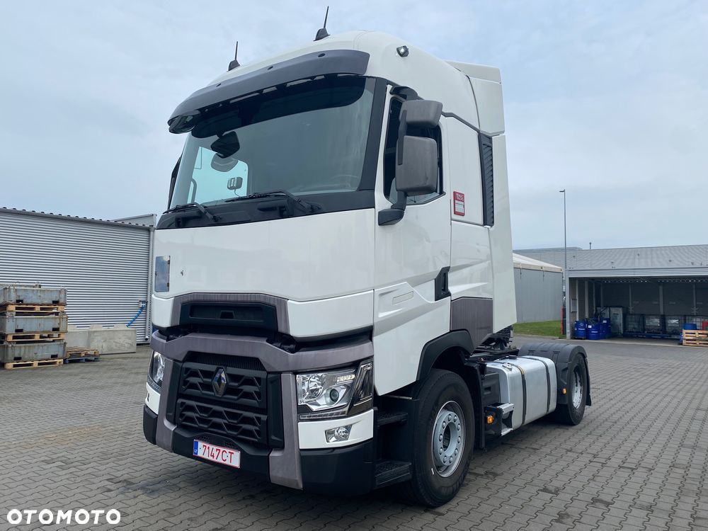 Renault T480 High Sleeper Cab - 1