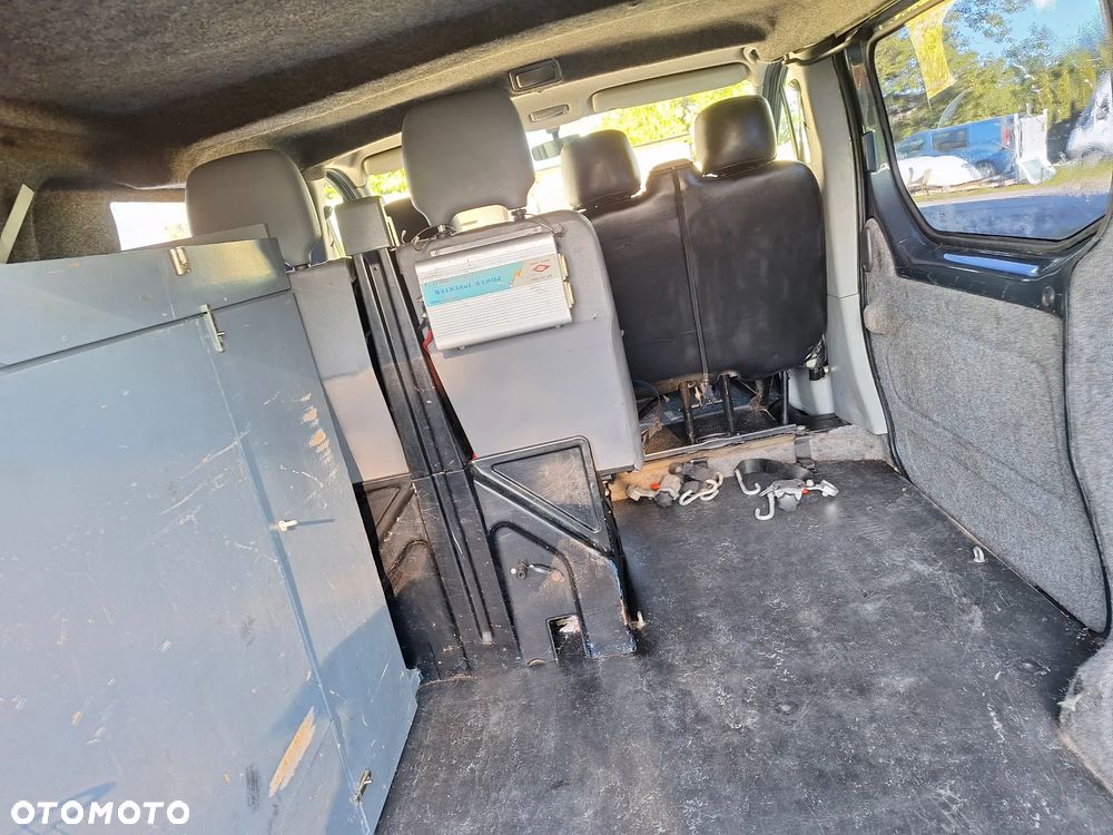 Opel Vivaro - 12