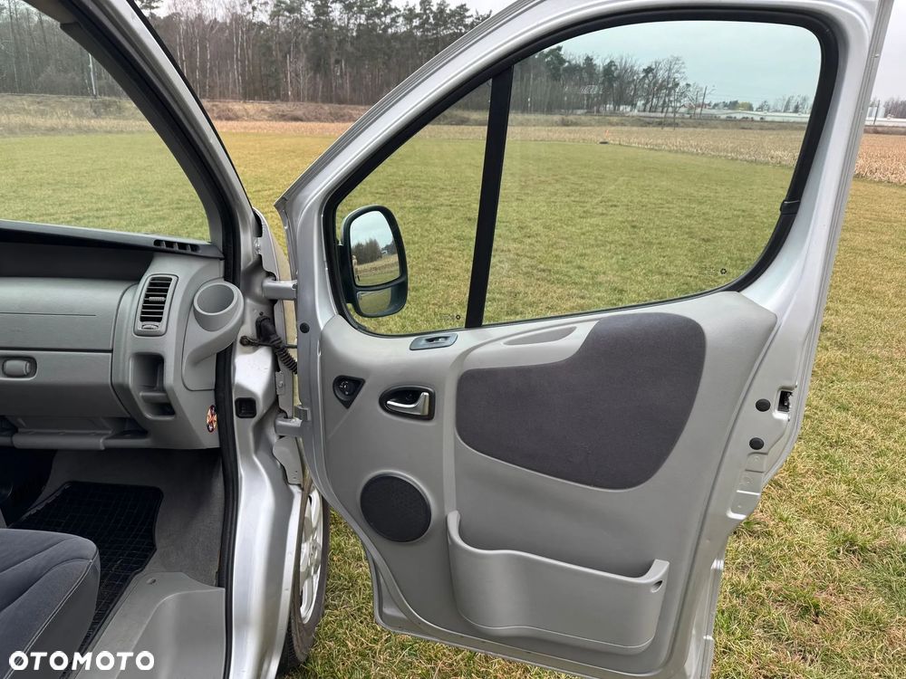 Renault Trafic FAP Grand Passenger Black Edition - 8