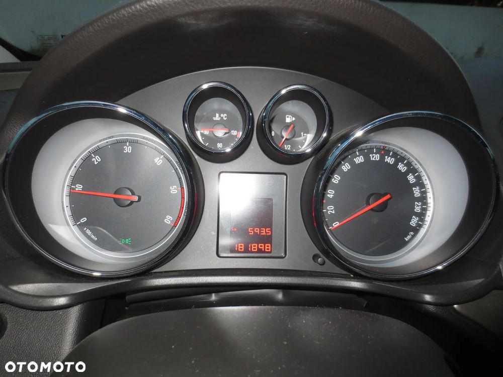 Opel Insignia 2.0 CDTI Edition - 11