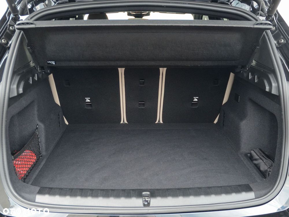 BMW iX1 - 19