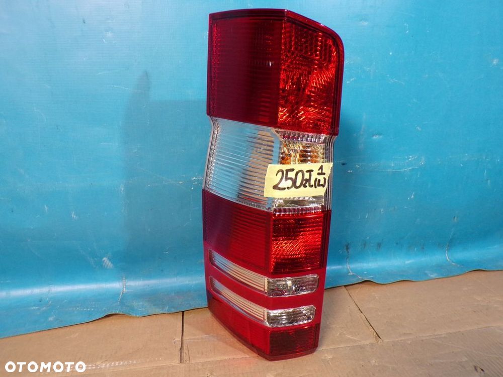 Sprinter 906 06- LAMPA TYLNA LEWA ORYGINALNA - 1