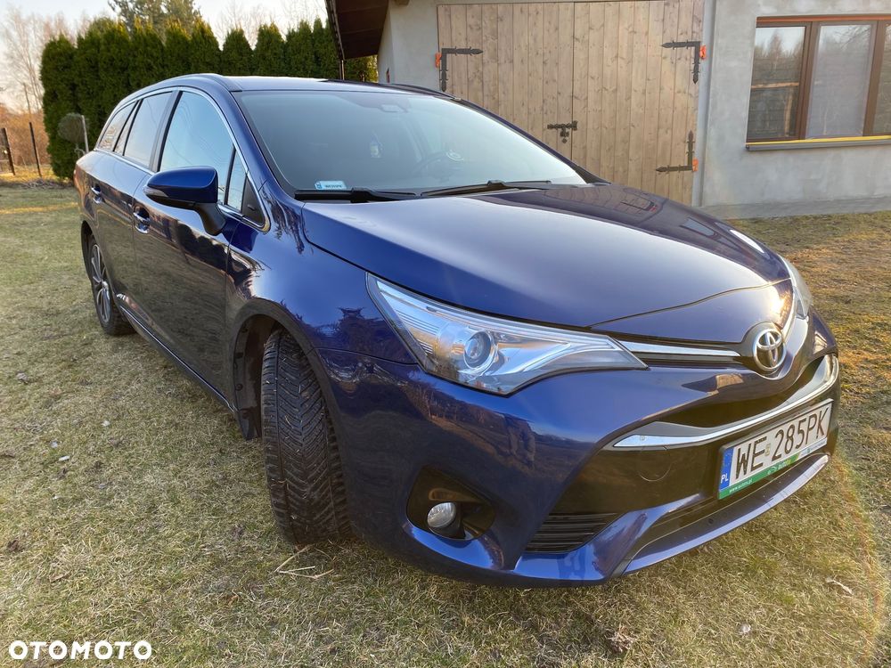 Toyota Avensis 1.8 Premium - 2