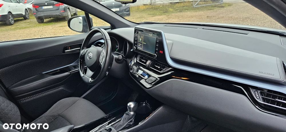 Toyota C-HR Business-Edition - 24