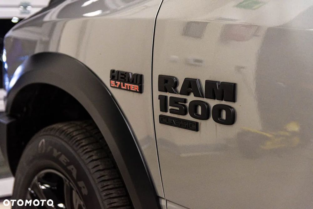 Dodge RAM 1500 5.7 4x4 - 25