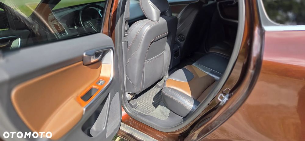 Volvo XC 60 D5 AWD Summum - 13