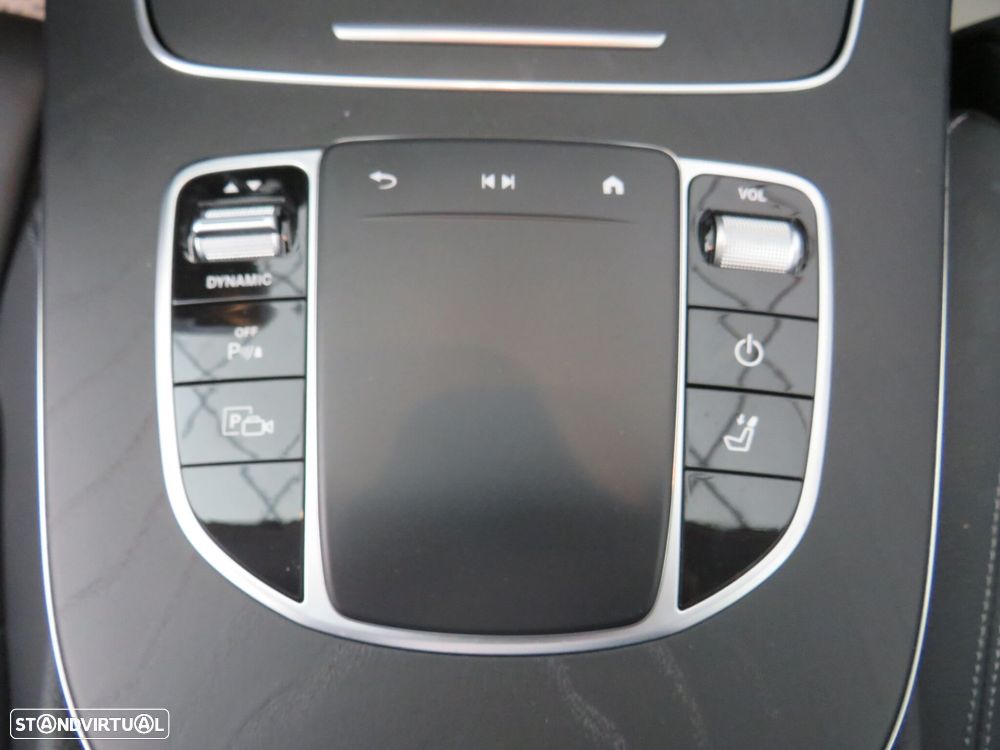 Mercedes-Benz E 300 de Avantgarde - 48