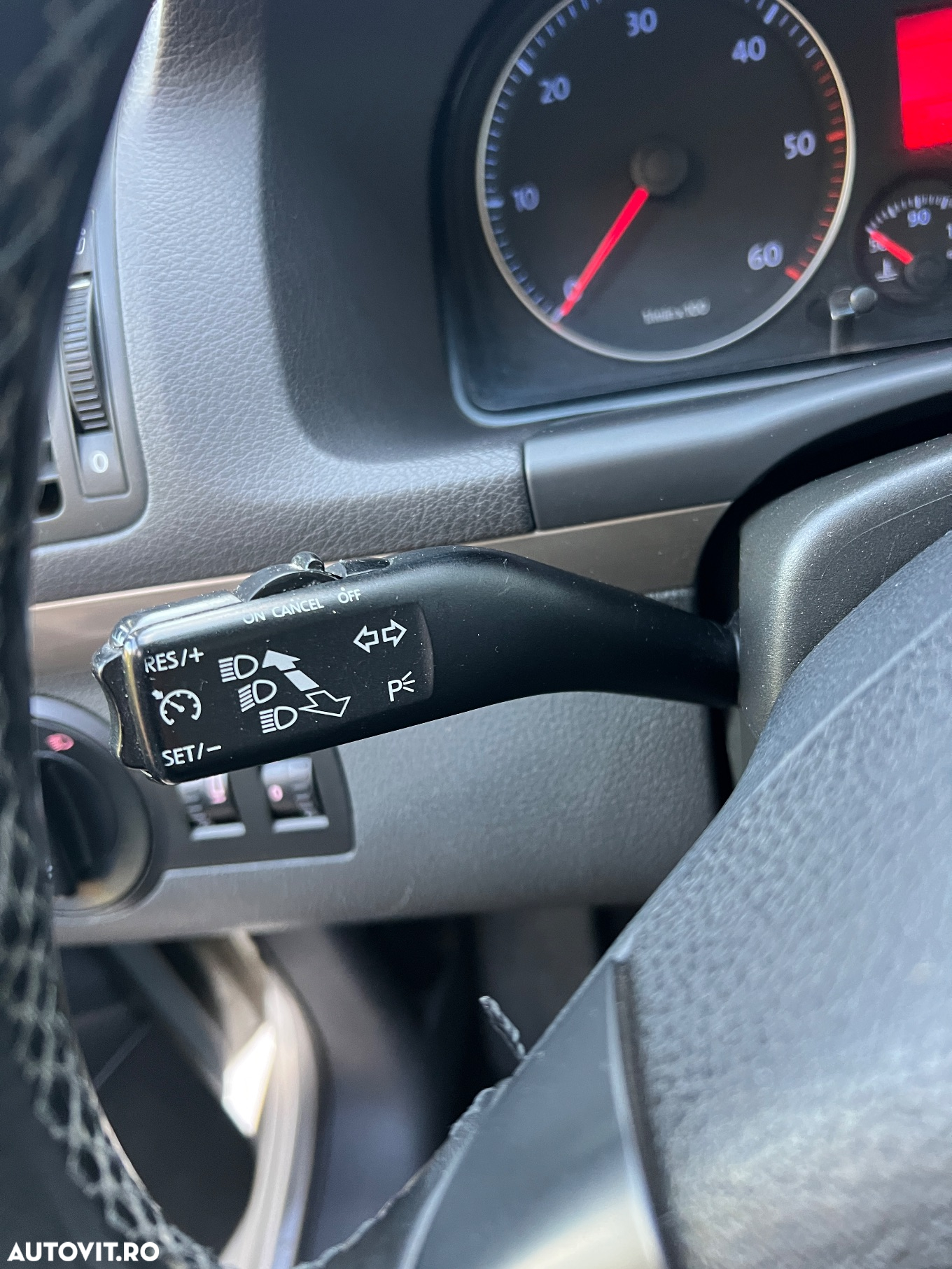 Volkswagen Touran 1.9 TDI Conceptline - 17