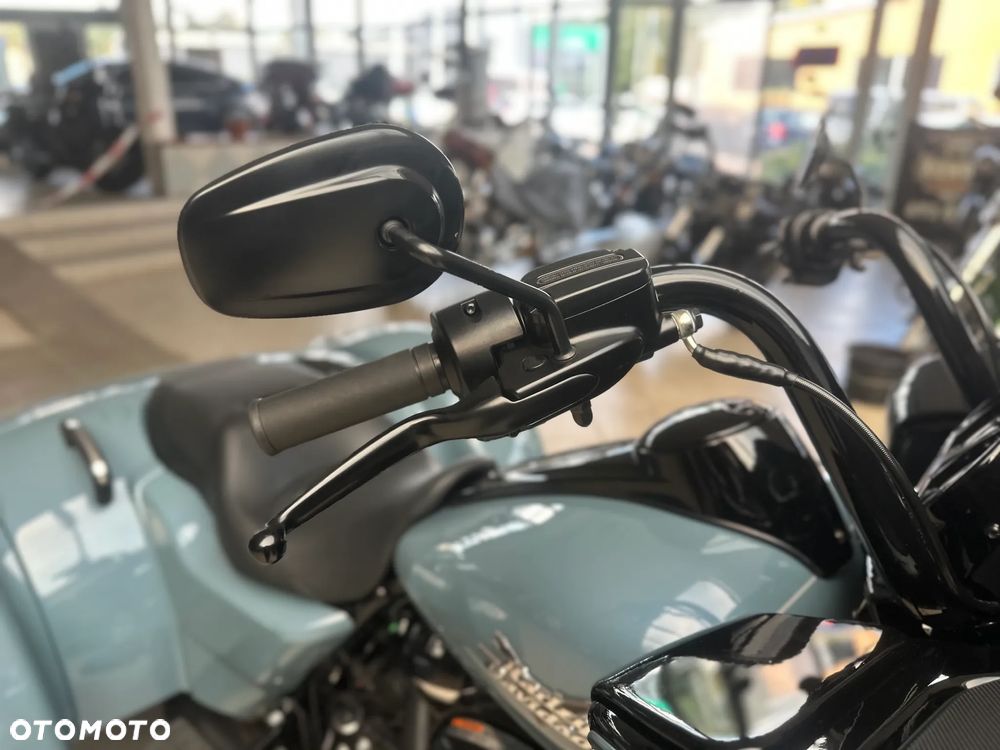 Harley-Davidson Tri Glide - 34